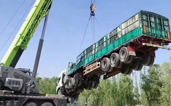 合山道路脱困救援案例